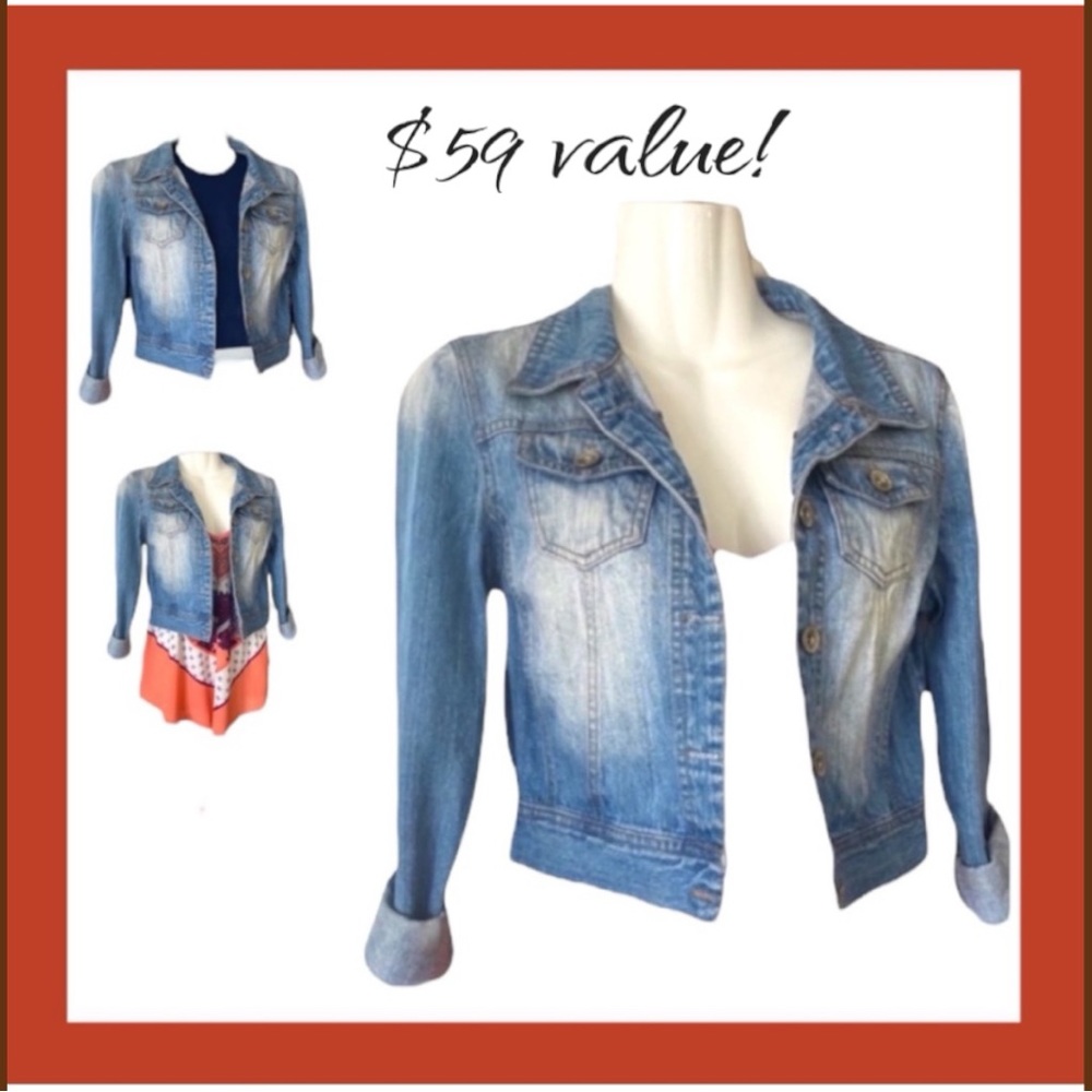 🔥SALE🔥 Adorable and versatile Highway Jeans cropped DENIM JACKET.  Size S
